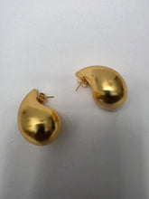 Load image into Gallery viewer, 18K Gold Plated Bold Tear Drop Earring
