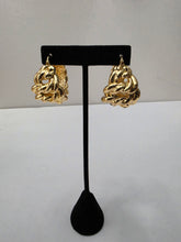 Load image into Gallery viewer, 18K Gold Plated Medium Hoop Earring
