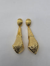 Load image into Gallery viewer, 18K Gold Plated Bold Drop Earring

