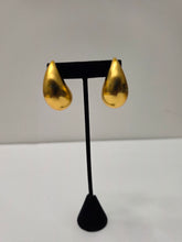 Load image into Gallery viewer, 18K Gold Plated Bold Tear Drop Earring
