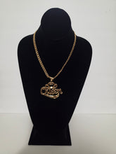 Load image into Gallery viewer, 18K Gold Plated 18" Cuban Necklace with Queen Pendant
