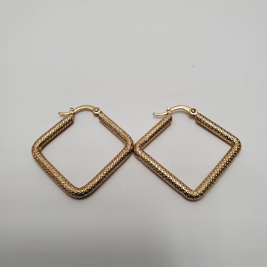 18K GOLD PLATED HOOP EARRINGS