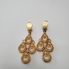 Load image into Gallery viewer, 18K ITALIAN GOLD PLATED DROP/DANGLING EARRINGS
