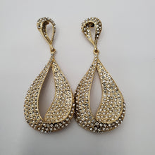 Load image into Gallery viewer, 18K ITALIAN GOLD PLATED DROP/DANGLING EARRINGS
