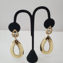 Load image into Gallery viewer, 18K ITALIAN GOLD PLATED DROP/DANGLING EARRINGS
