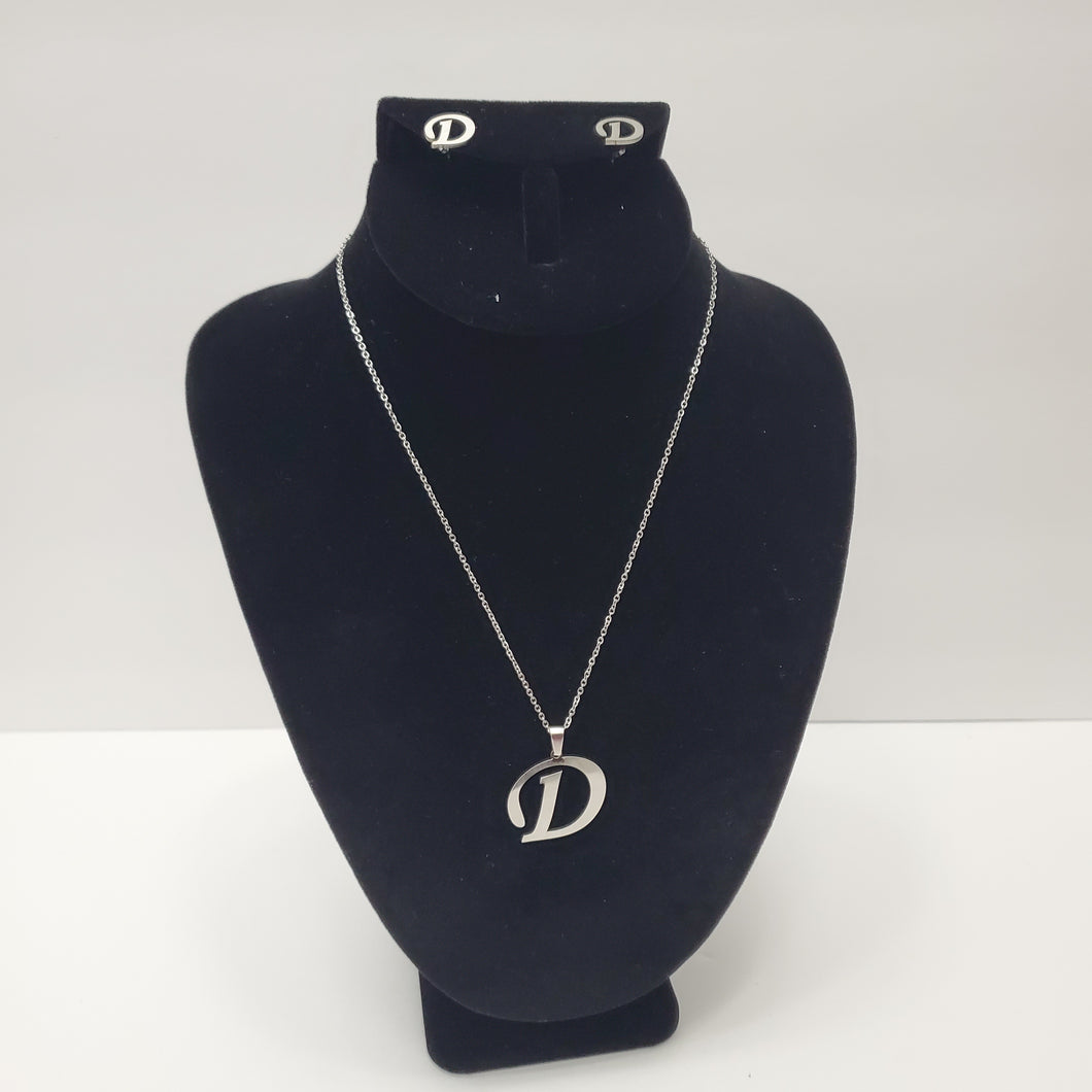 SLIVER ALPHABET D EARRING AND PENDANT SET