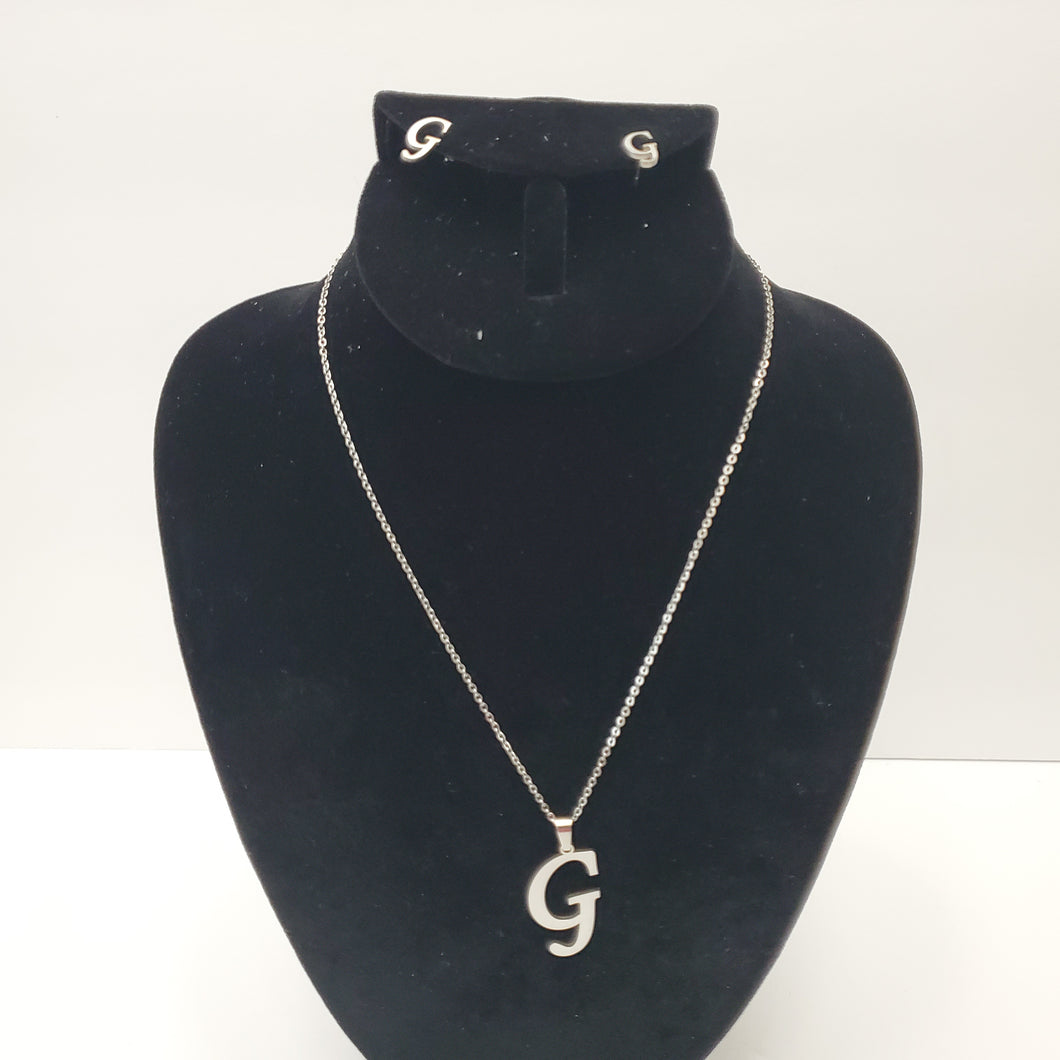 SLIVER ALPHABET G EARRING AND PENDANT