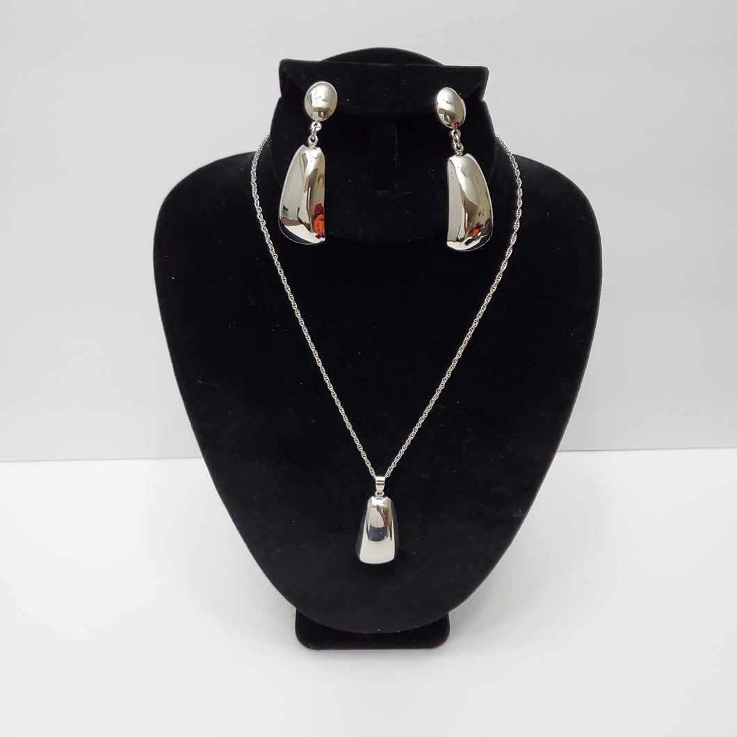 18K WHITE GOLD PLATED DROP EARRING, NECKLACE & PENDANT SET