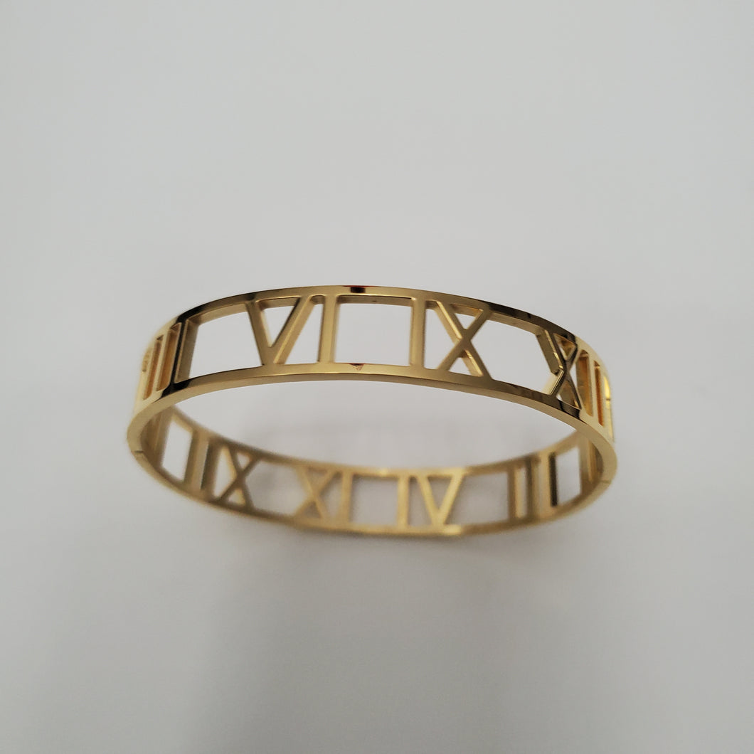 18K GOLD PLATED STAINLESS STEEL ROMAN NUMERAL BANGLE