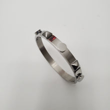 Load image into Gallery viewer, 18K WHITE GOLD PLATED STAINLESS STEEL BANGLE
