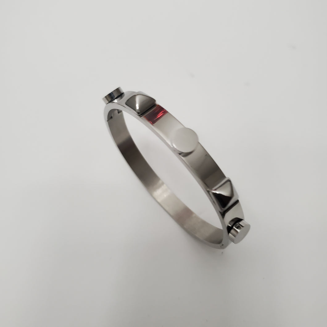 18K WHITE GOLD PLATED STAINLESS STEEL BANGLE