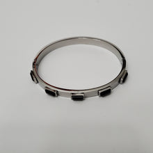 Load image into Gallery viewer, 18K WHITE GOLD PLATED STAINLESS STEEL BANGLE WITH BLACK STONE
