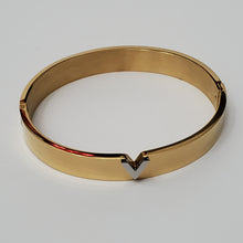 Load image into Gallery viewer, 18K GOLD PLATED STAINLESS STEEL V BANGLE
