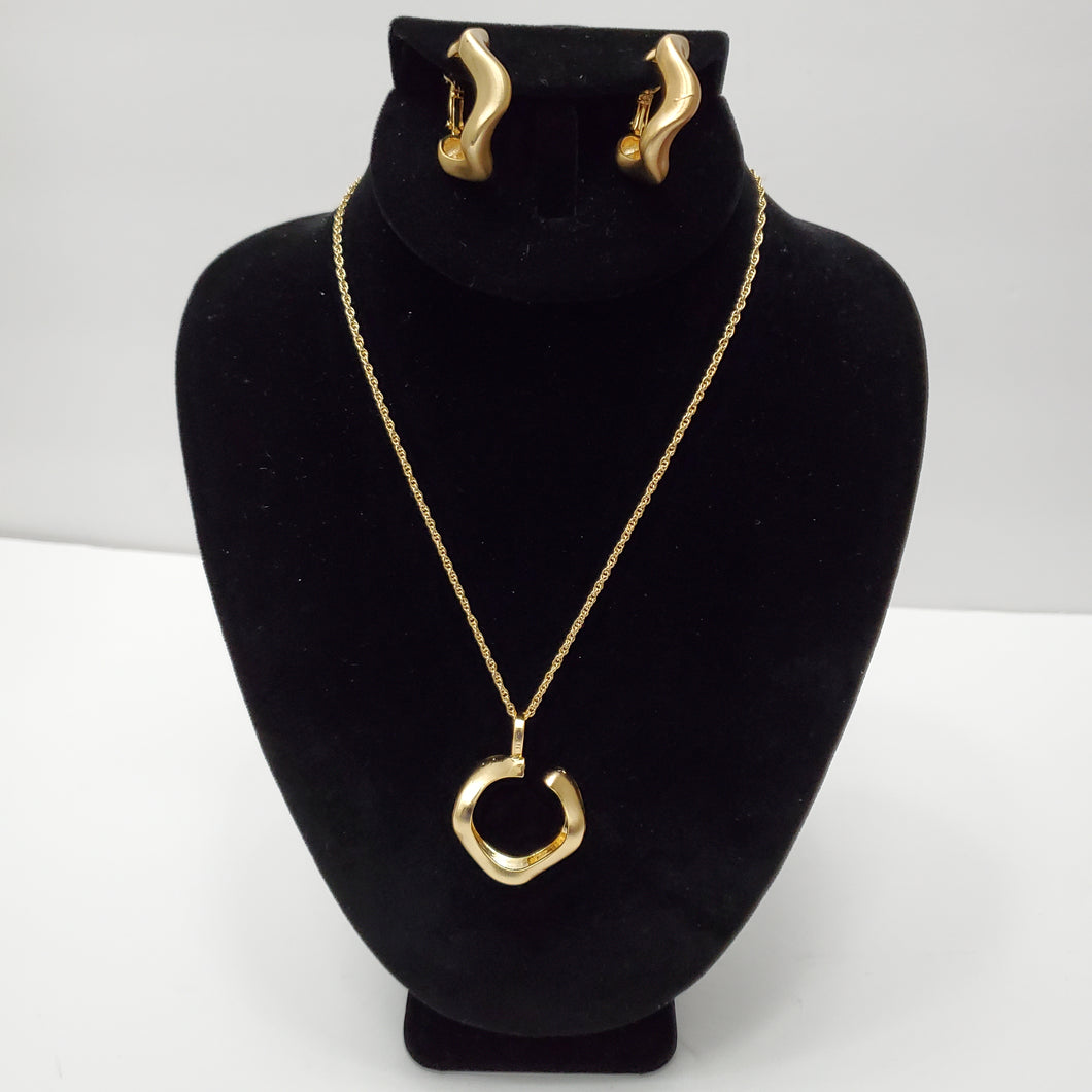 18K ITALIAN GOLD PLATED TWISTED HOOP EARRING , PENDANT & NECKLACE