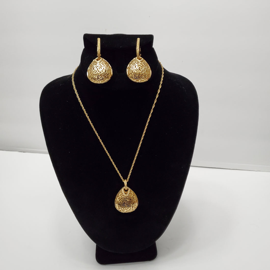 18K GOLD PLATED EARRING NECKLACE AND PENDANT SET