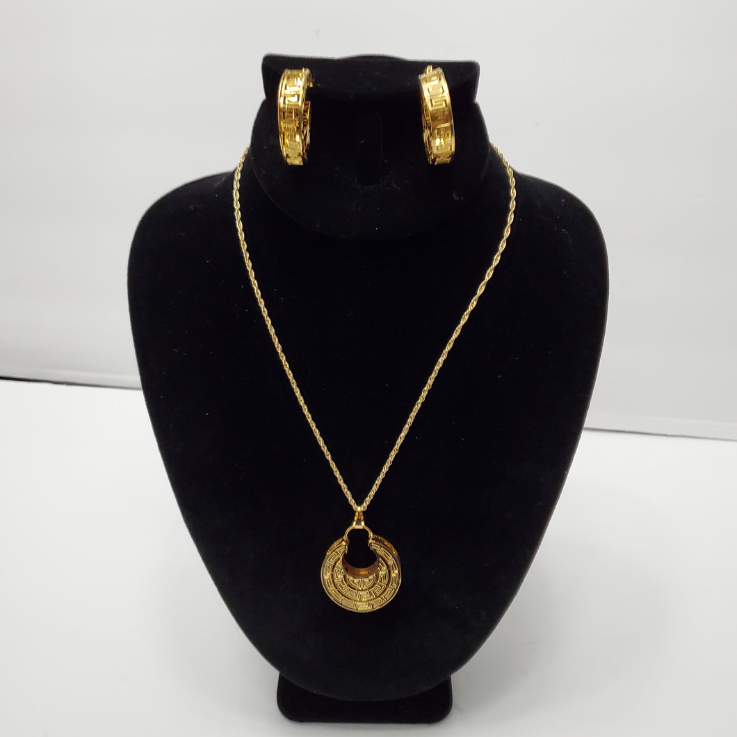 18K GOLD PLATED HOOP EARRING NECKLACE AND PENDANT SET