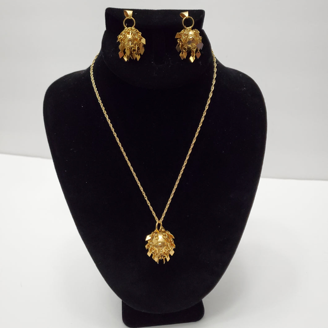 18K GOLD PLATED EARRING NECKLACE AND PENDANT SET