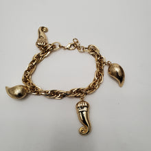 Load image into Gallery viewer, 18K GOLD PLATED BIG CHUNKY BRACELET
