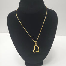 Load image into Gallery viewer, 18K GOLD PLATED STAINLESS STEEL HEART PENDANT
