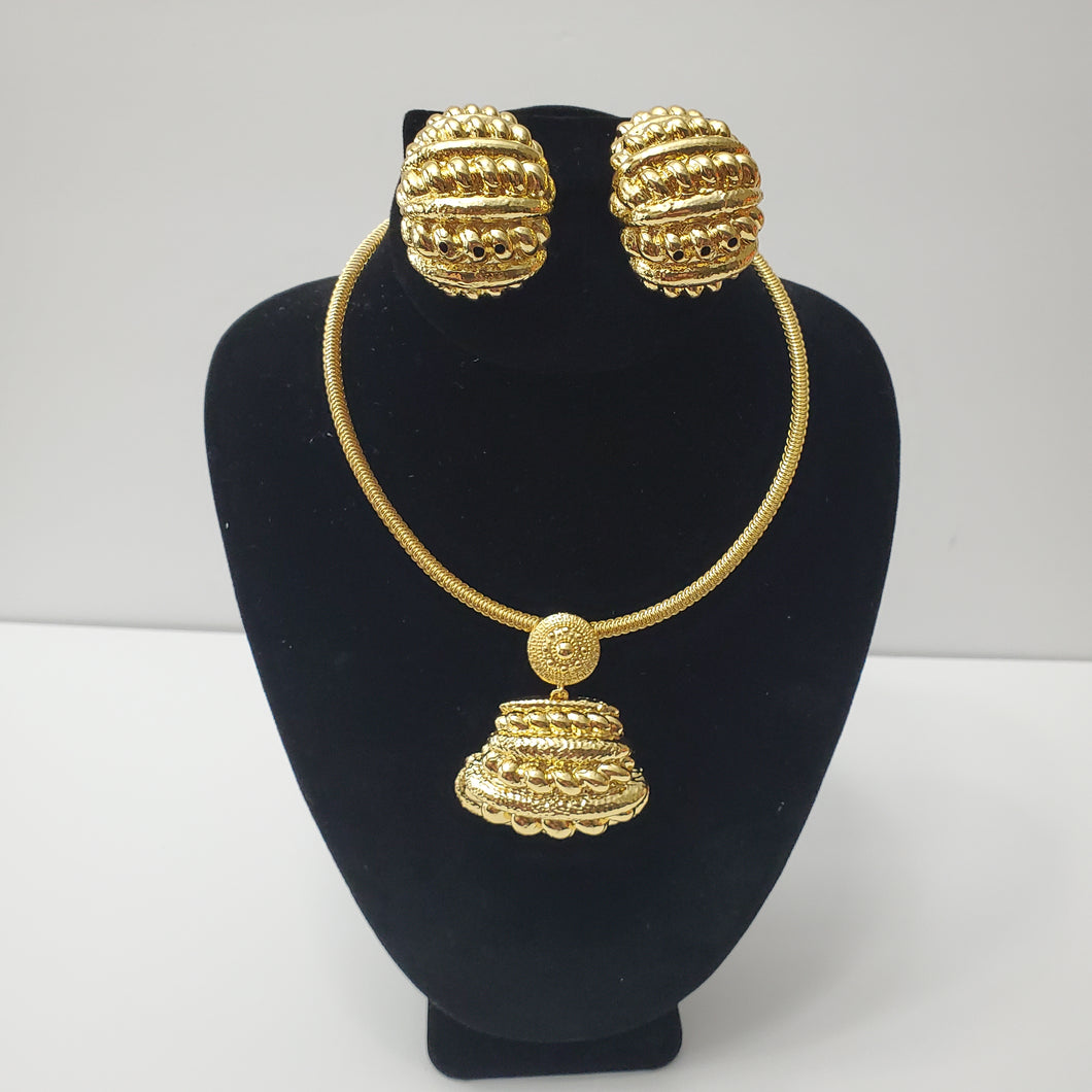 18K GOLD PLATED CHUNKY EARRING , PENDANT & CORD NECKLACE SET