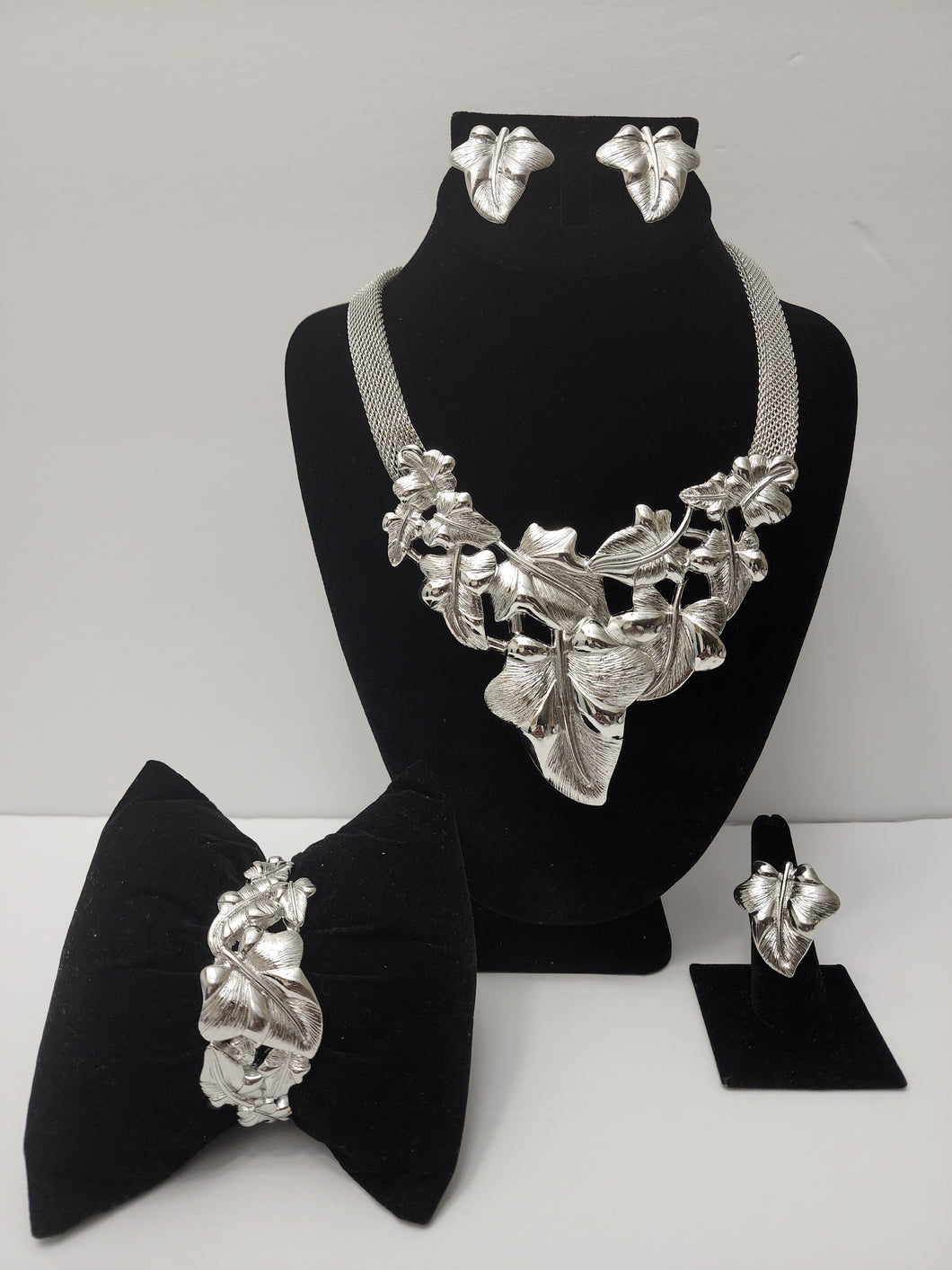 18K BRAZILIAN WHITE GOLD PLATED LEAF PARTY SET