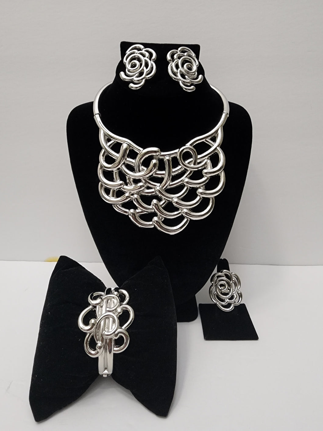 18K BRAZILIAN WHITE GOLD PLATED PARTY SET