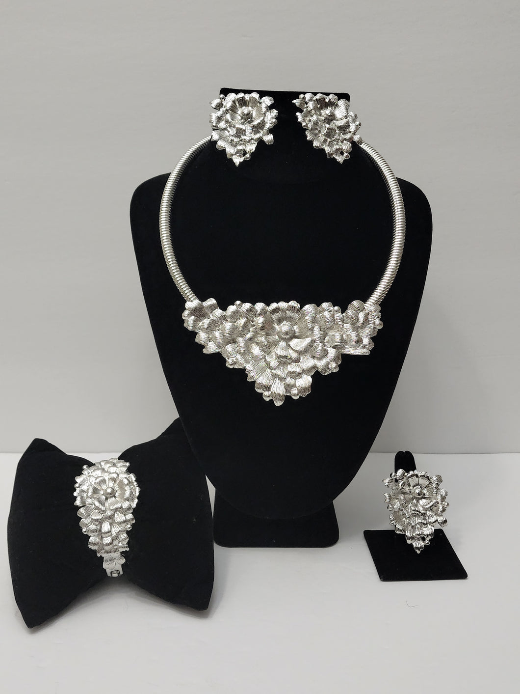 18K BRAZILIAN WHITE GOLD PLATED PARTY SET