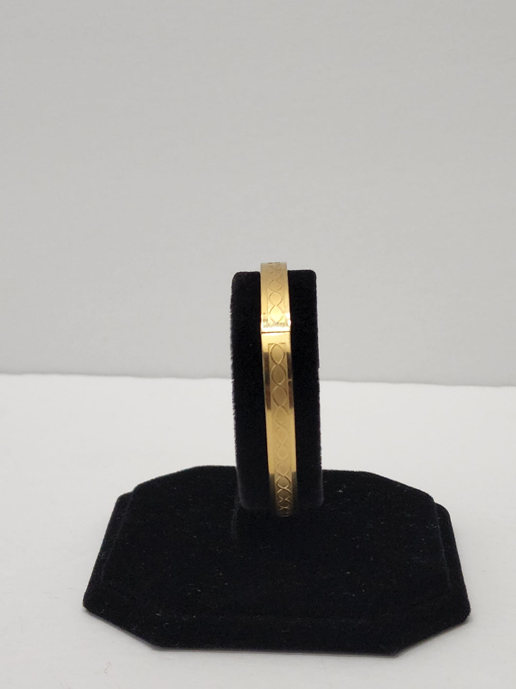 18K GOLD PLATED STAINLESS STEEL BANGLE