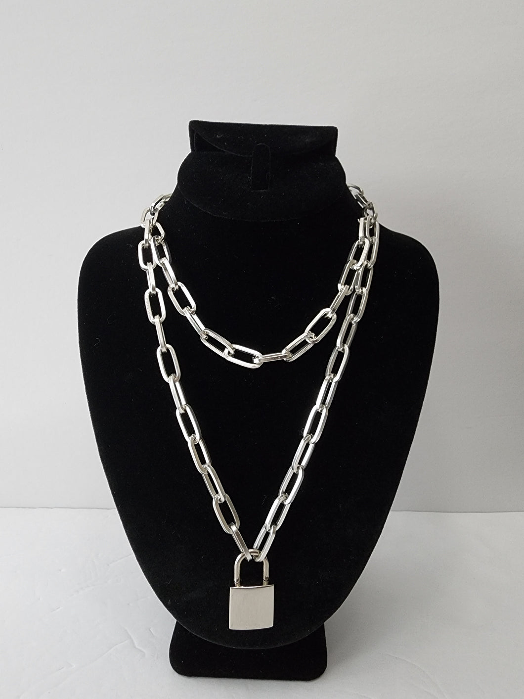 SLIVER 2 STEP LAYER CHAIN LOCK AND KEY NECKLACE