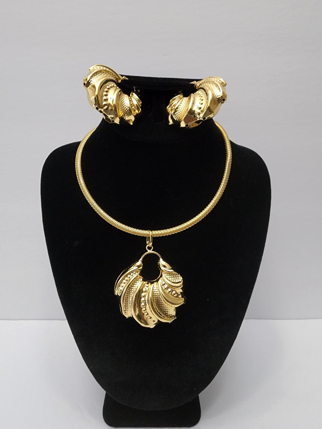 18K BRAZILIAN GOLD PLATED CHUNKY PARTY SET