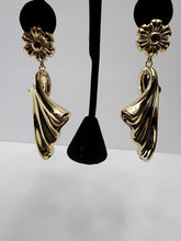 Load image into Gallery viewer, 18K ITALIAN GOLD PLATED DROP/DANGLING  EARRINGS
