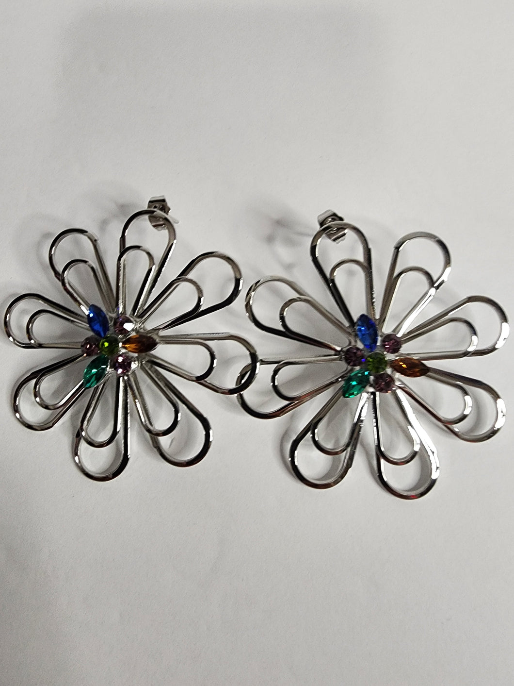 18K White Gold Plated Flower Earring