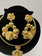 Load image into Gallery viewer, 18K GOLD PLATED PARTY EARRING, CORD NECKLACE &amp; PENDANT SET
