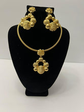 Load image into Gallery viewer, 18K GOLD PLATED PARTY EARRING, CORD NECKLACE &amp; PENDANT SET
