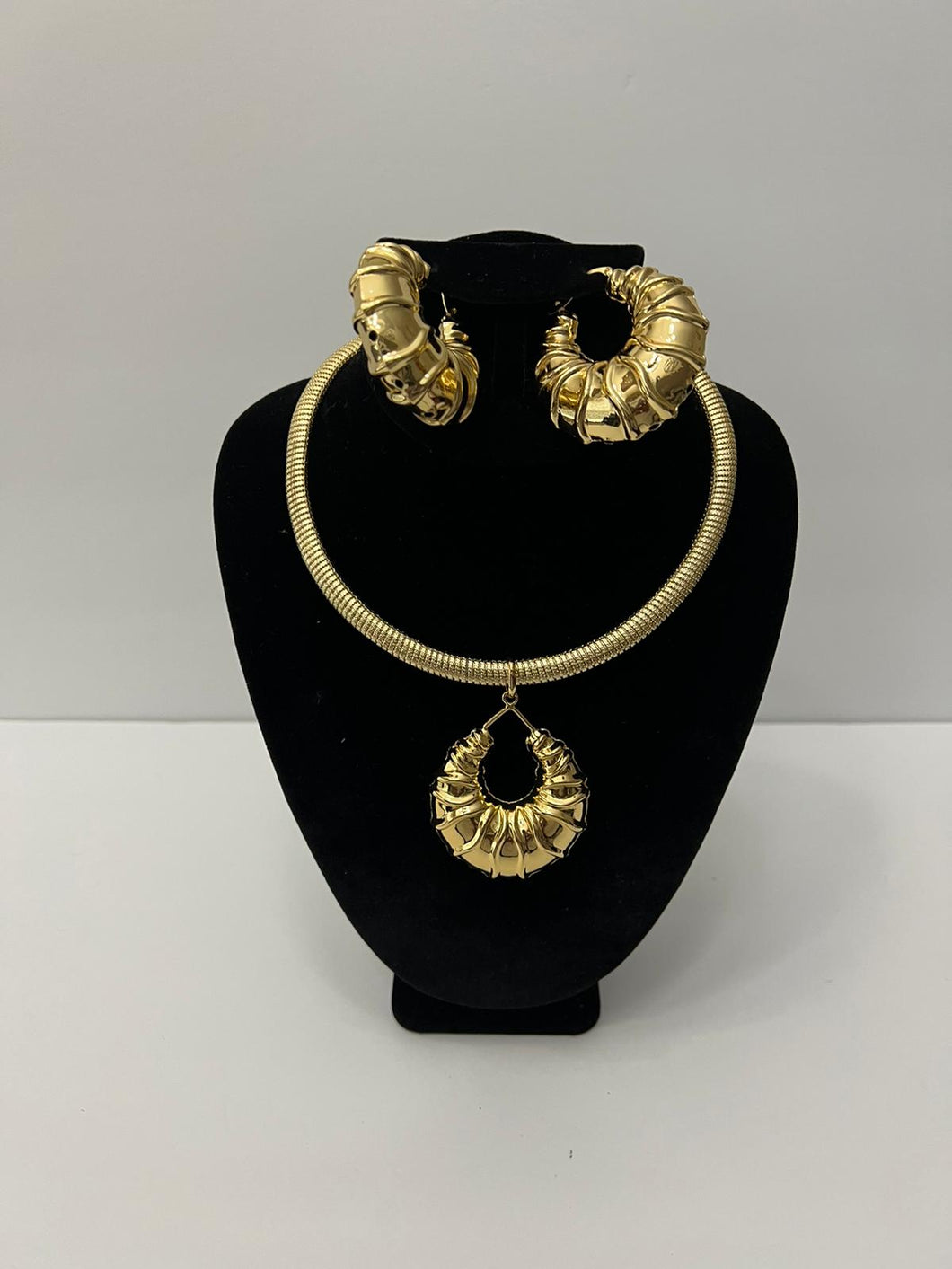 18K GOLD PLATED PARTY CHUNKY HOOP EARRING, CORD NECKLACE & PENDANT SET