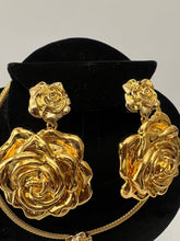 Load image into Gallery viewer, 18K GOLD PLATED CHUNKY FLOWED EARRING, CORD NECKLACE &amp; PENDANT SET
